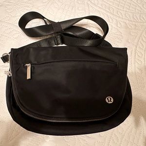 Lululemon 🍋 All-Night Festival Bag Zip-Top